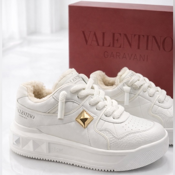 VALENTINO GARAVANI XI One Stud Platform Sneaker - Picture 4 of 4